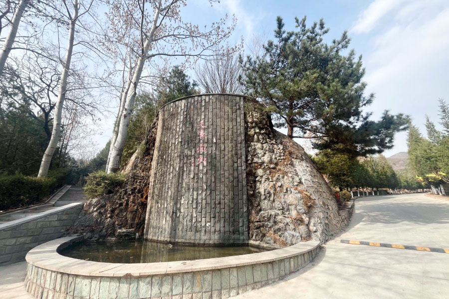 北京市昌平区景仰园园区景观图
