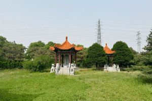 北京市朝阳区朝阳陵园园区休息亭