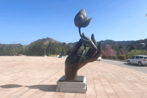 北京周边清东陵万佛园莲花雕像图