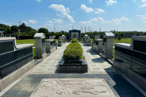 上海市浦东区华南陵园墓区环境图
