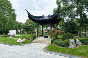 上海市奉贤区海湾寝园园区休息亭