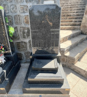北京市密云县宝云岭墓园传统立碑墓型2号