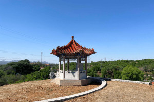 北京市密云县宝云岭墓园墓区休息亭