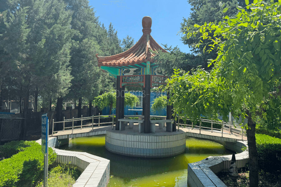 北京市平谷区归山陵园湖心亭图