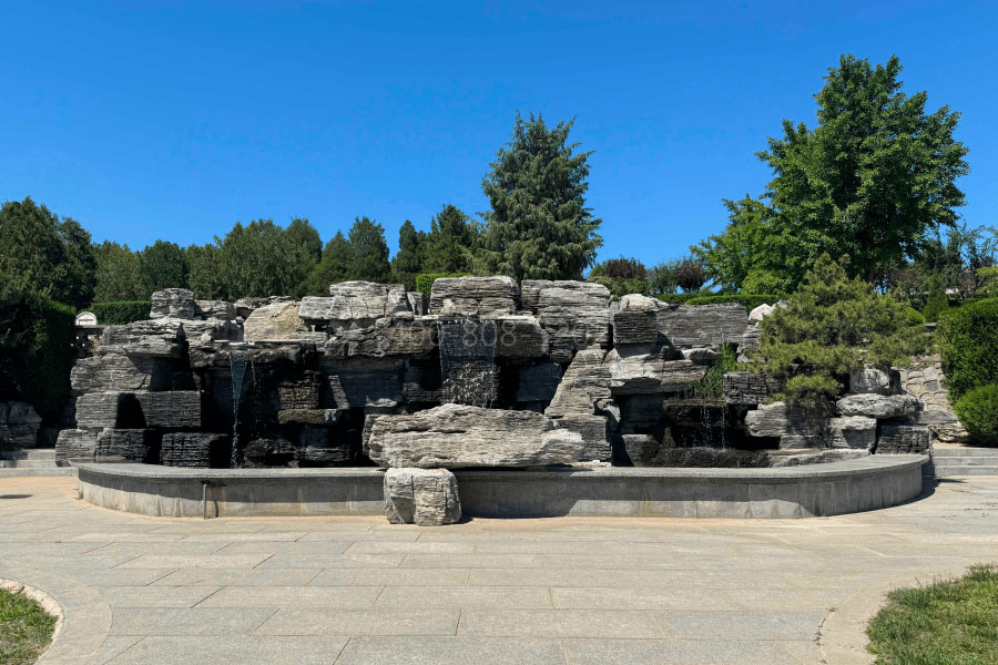 北京市房山区静安墓园喷泉景观图