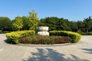 墓地信息网冯女生对玉佛寺寝宫的评价