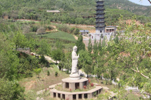 郑州市新郑市始祖山陵园墓区环境图
