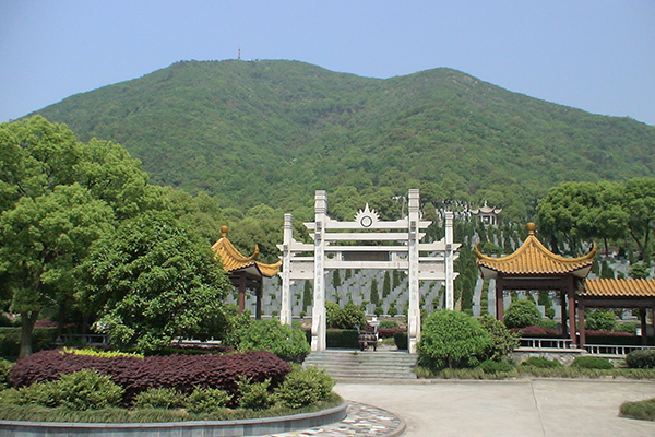 杭州市上城区龙居寺陵园园区环境图