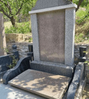 济南市市中区宝兴山生态陵园传统立碑墓型7号