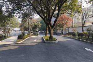 杭州市余杭区凤凰山公墓园区环境图
