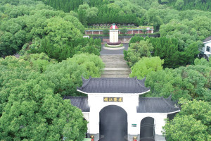 杭州市西湖区钱江陵园大门图