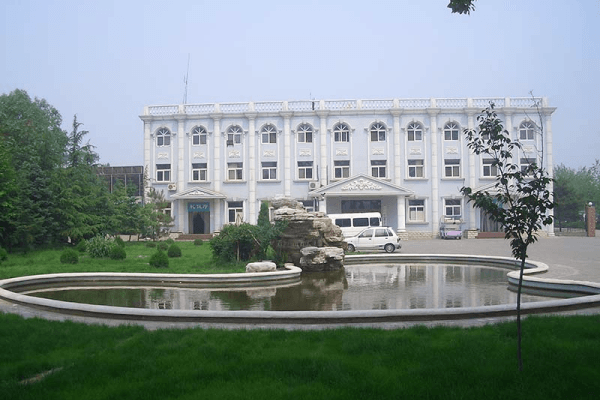 河北省廊坊市万桐园公墓园区景观图