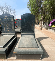北京市延庆区八达岭人民公墓传统立碑墓型1号