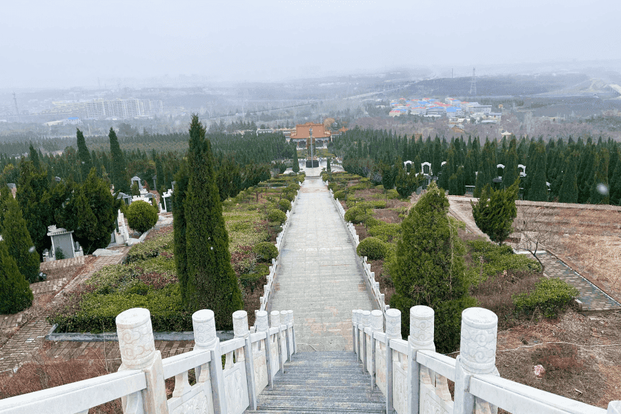 皇帝岭陵园景观图