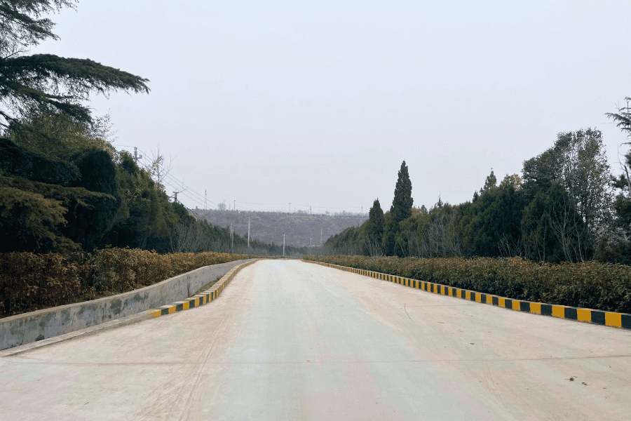 北邙陵园景观图