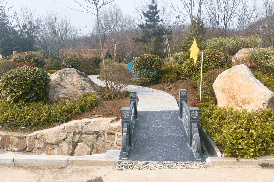 莲花山福祥园景观图