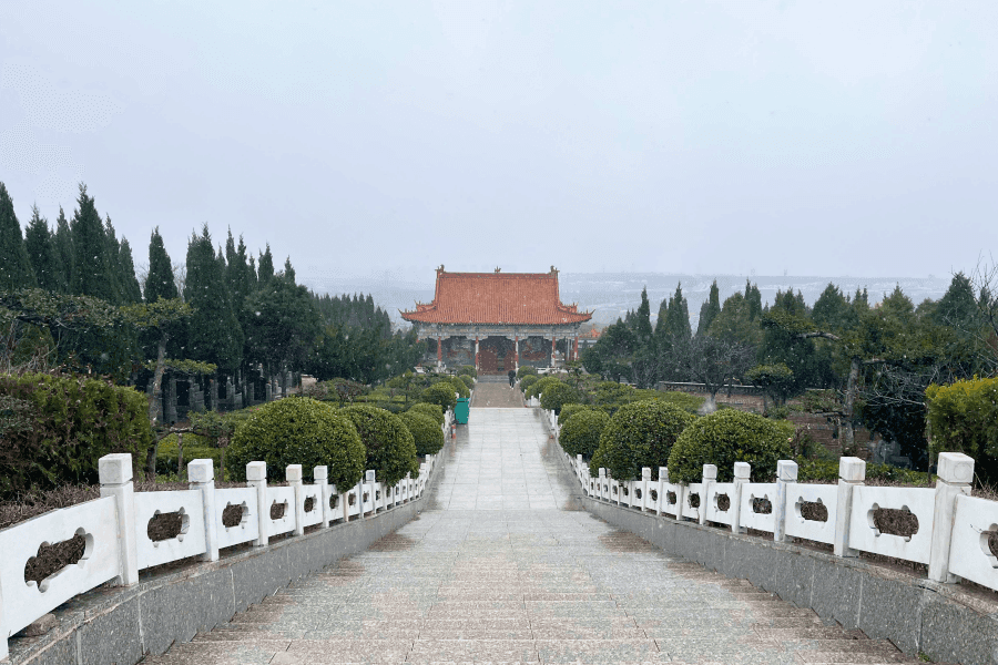 皇帝岭陵园景观图