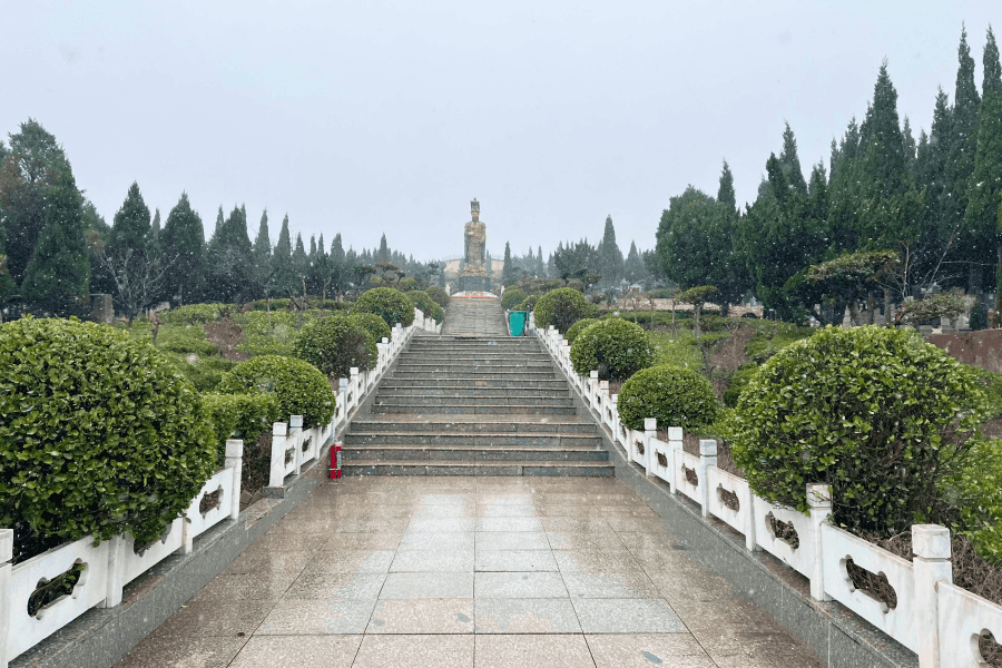 皇帝岭陵园景观图