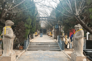 青龙岗纪念园景观图